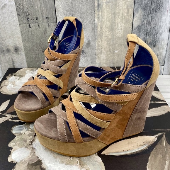 NWOB Valentina Rangoni Frenze Gloria Suede Platform Wedge Sandals Size 7. - Picture 2 of 10